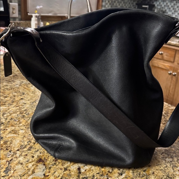 Coach Handbags - Coach 9151 Legacy Vintage Bucket Shoulder Hobo Bag Black Leather with Silver Tag